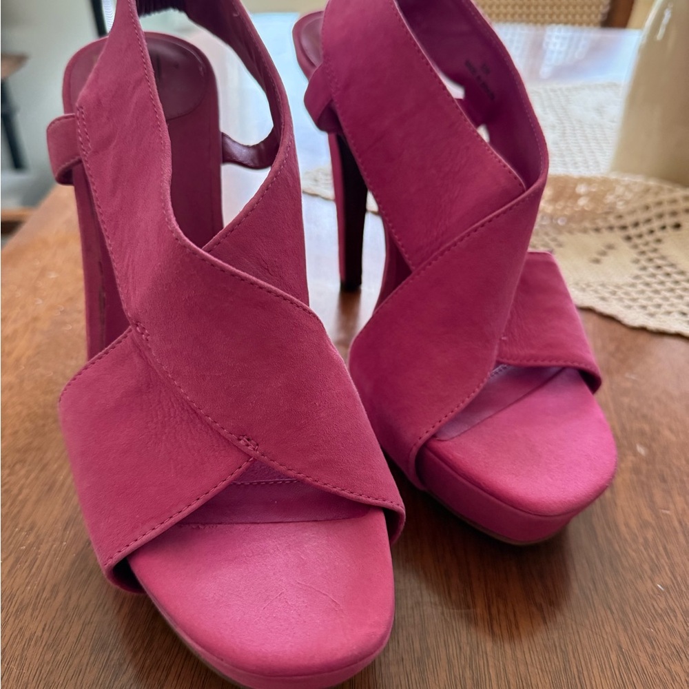 Diane Von Furstenberg Fuchsia Platform Heels